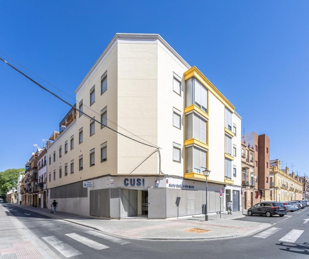 Feria De Abril De Sevilla Ngoại thất bức ảnh