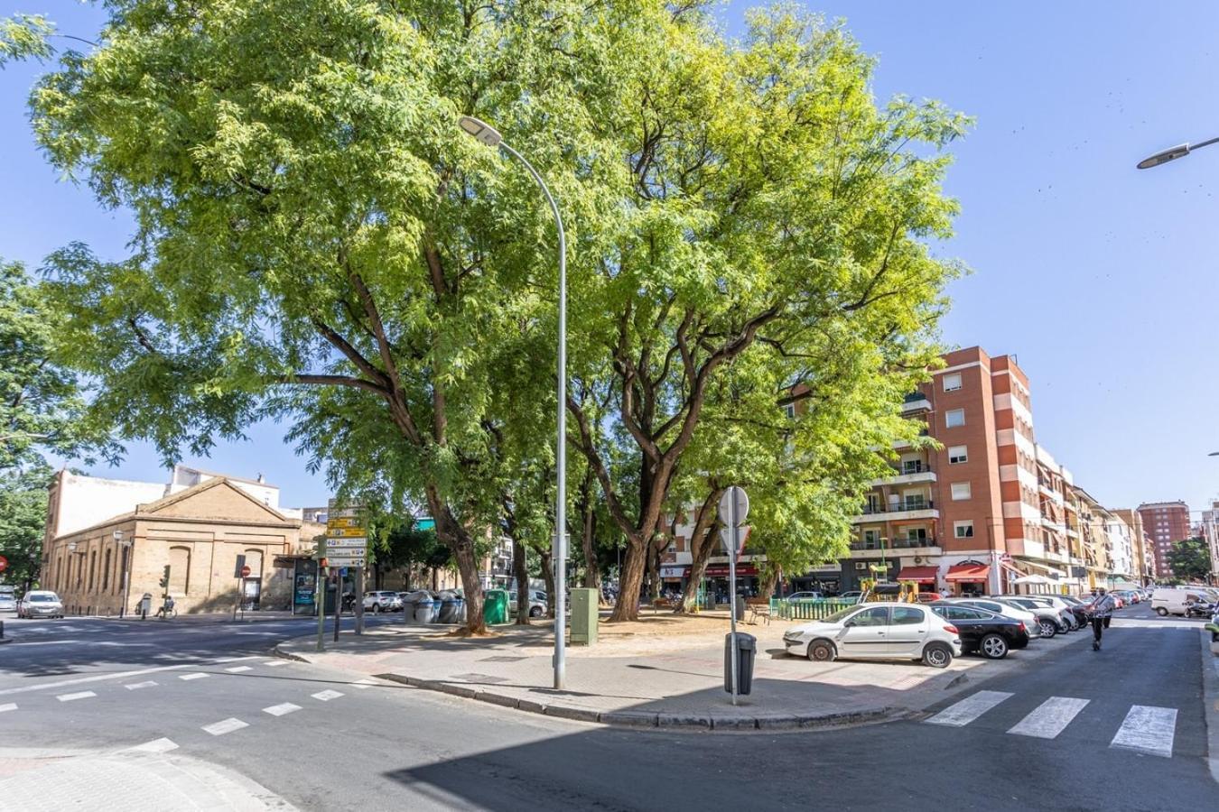 Feria De Abril De Sevilla Ngoại thất bức ảnh